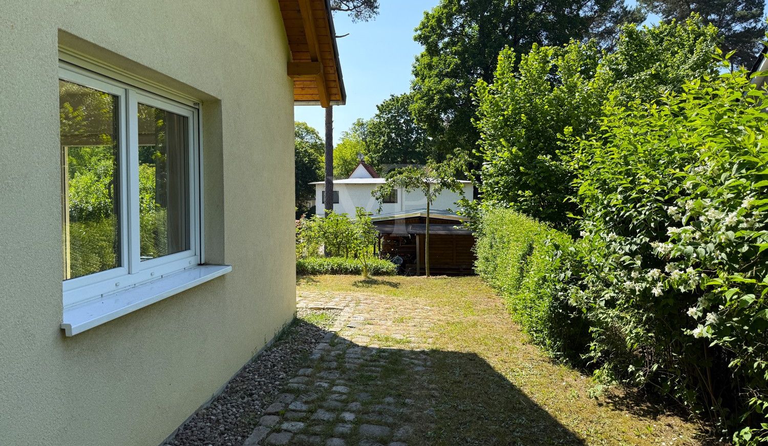 Durchgang zum Garten