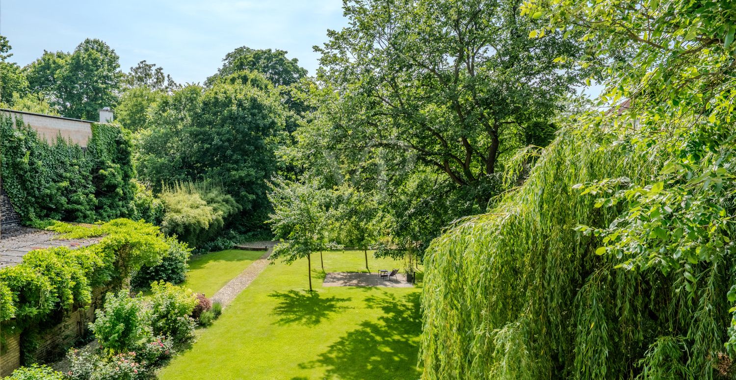 großer Garten