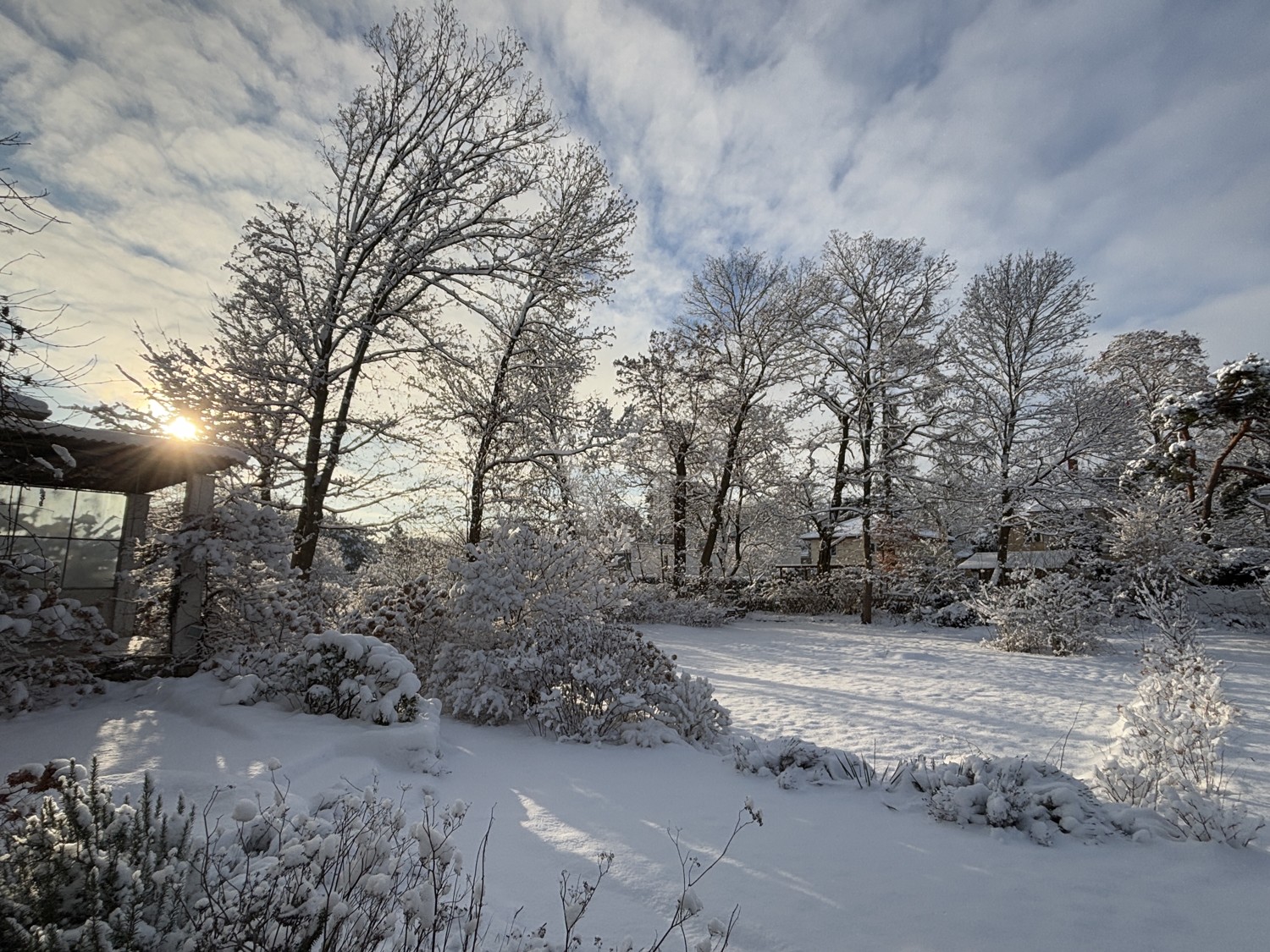 winterlicher Gartenblick vom Haus