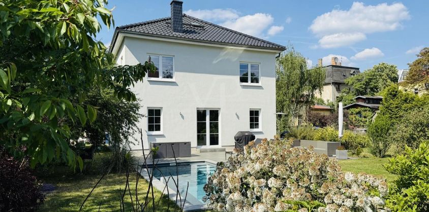 von Poll Immobilien GmbH