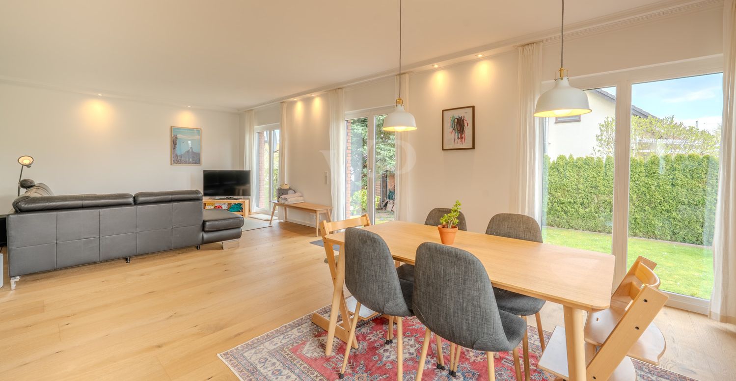 Wohnzimmer / Essbereich