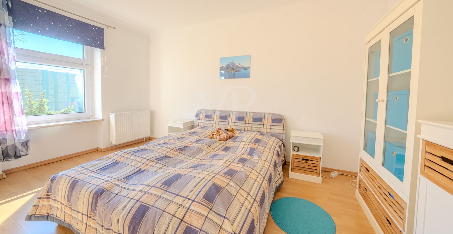 Schlafzimmer 1