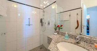 von_poll_real_estate_property_25071045_image_3