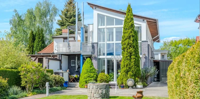 von Poll Immobilien GmbH