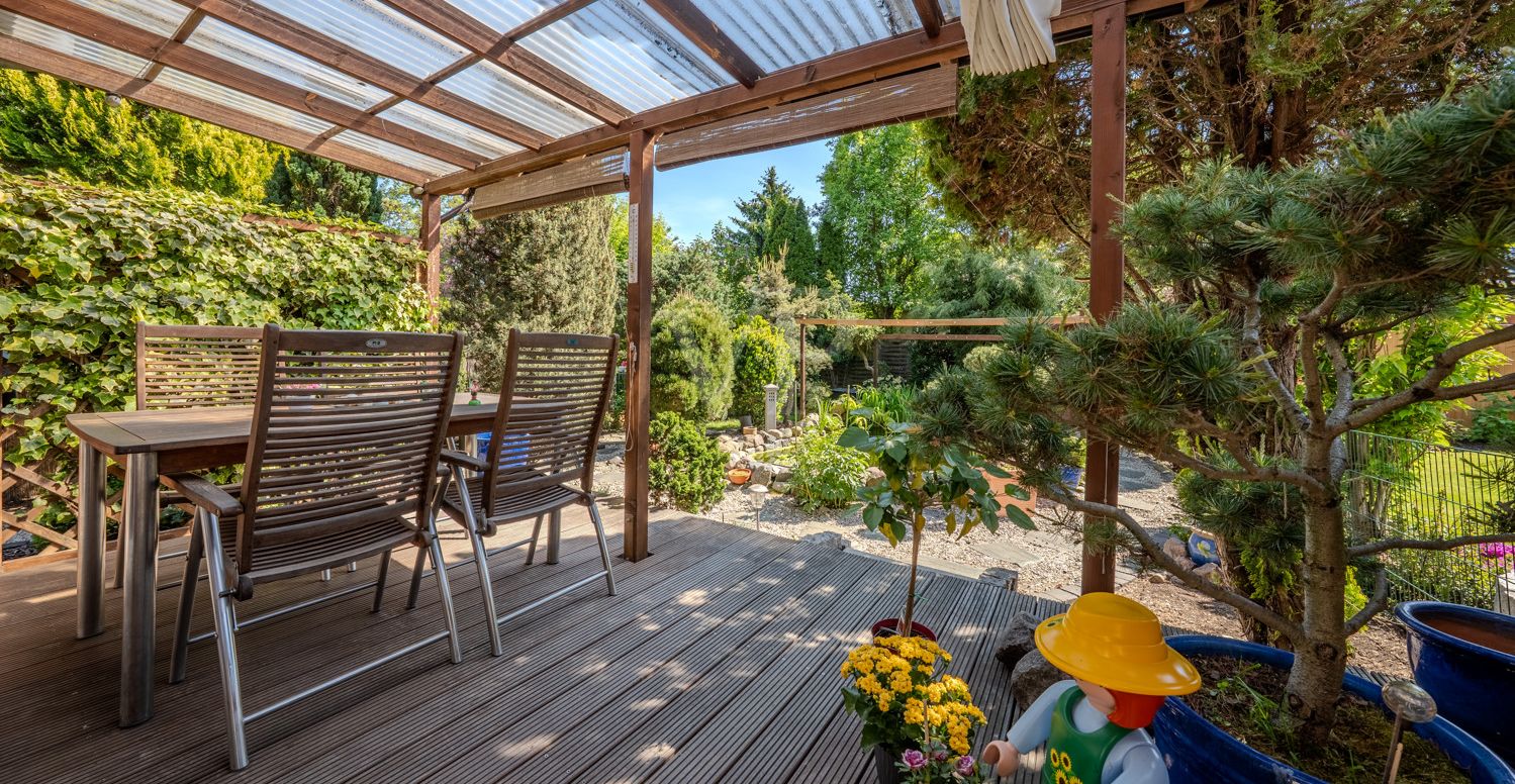 Terrasse mit Blick ins Grüne