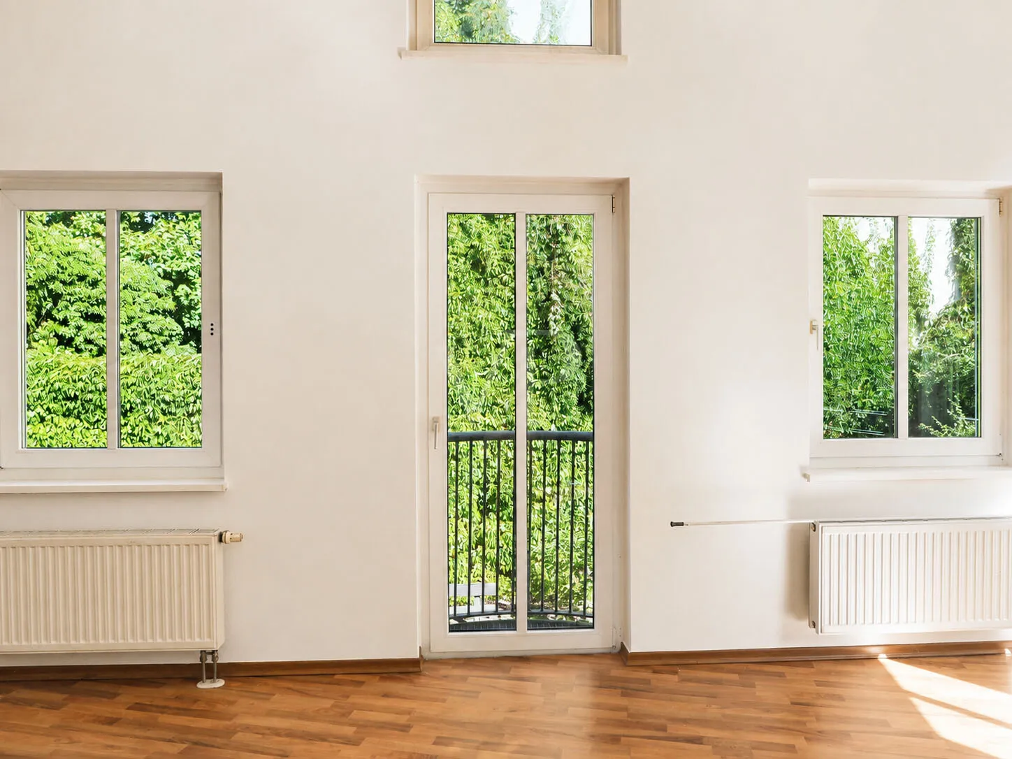 Wohnzimmer - Zugang zum französischen Balkon