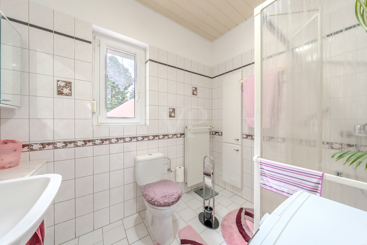 Bad mit Dusche