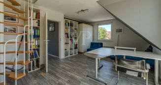 von_poll_real_estate_property_25071043_image_23