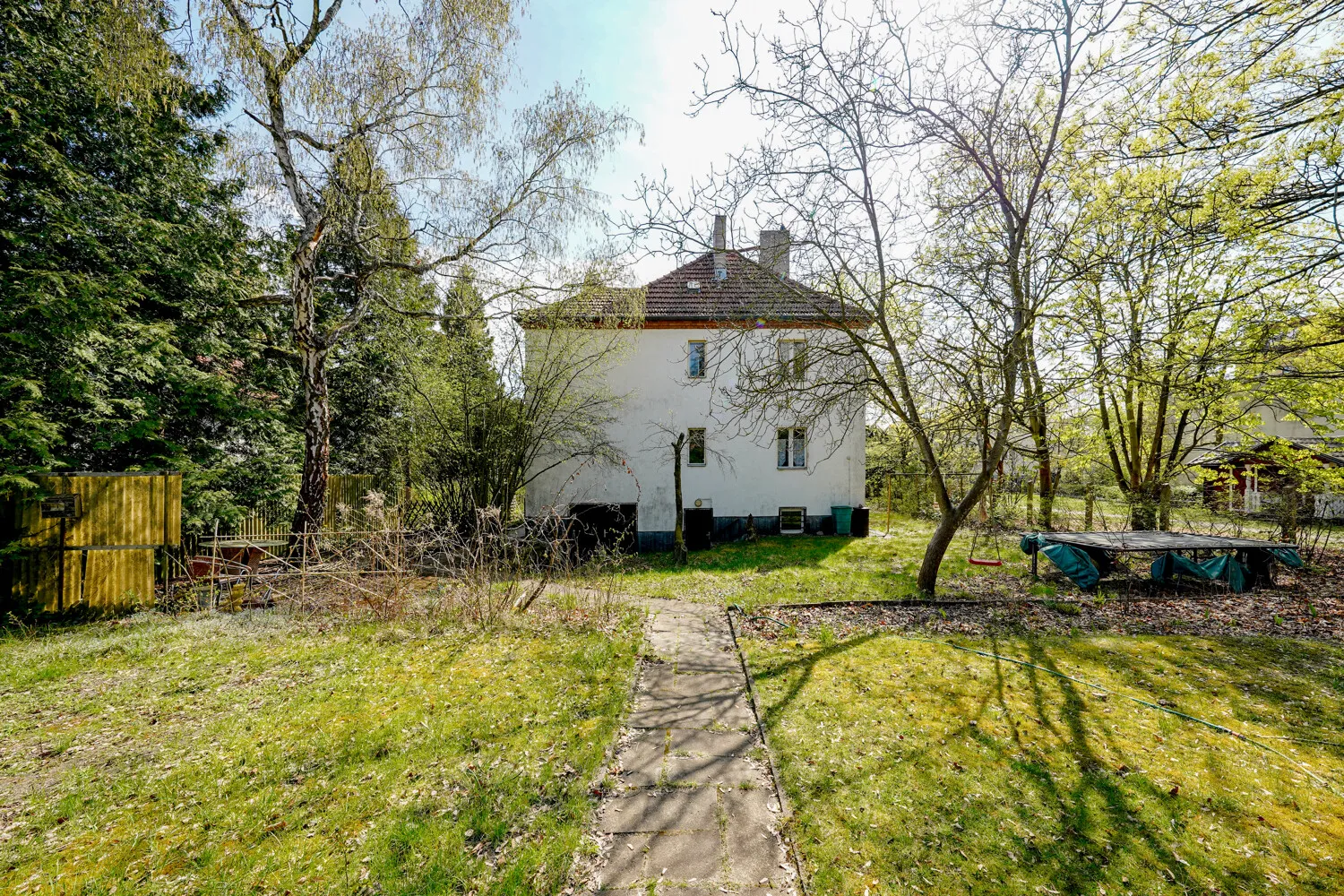 Hausansicht vom Garten