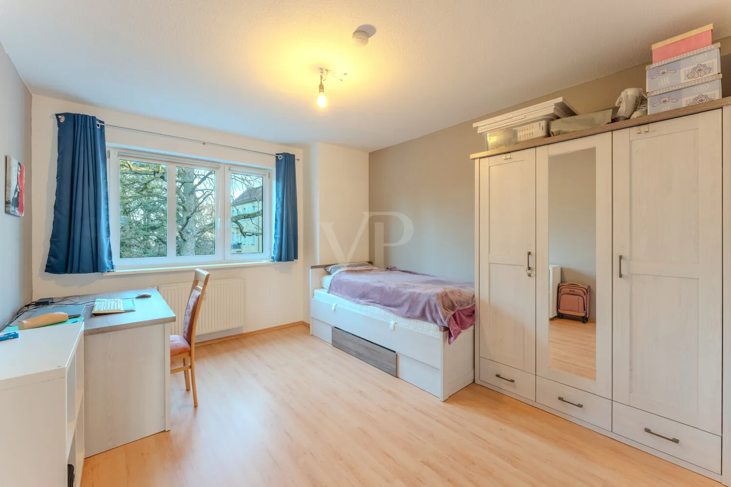 gemütliches Arbeits- und Gästezimmer