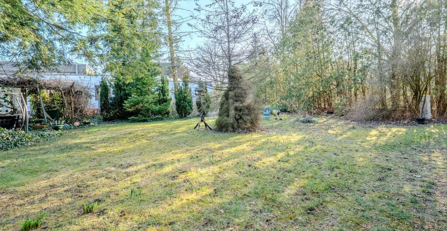 Grundstück Straßenseite