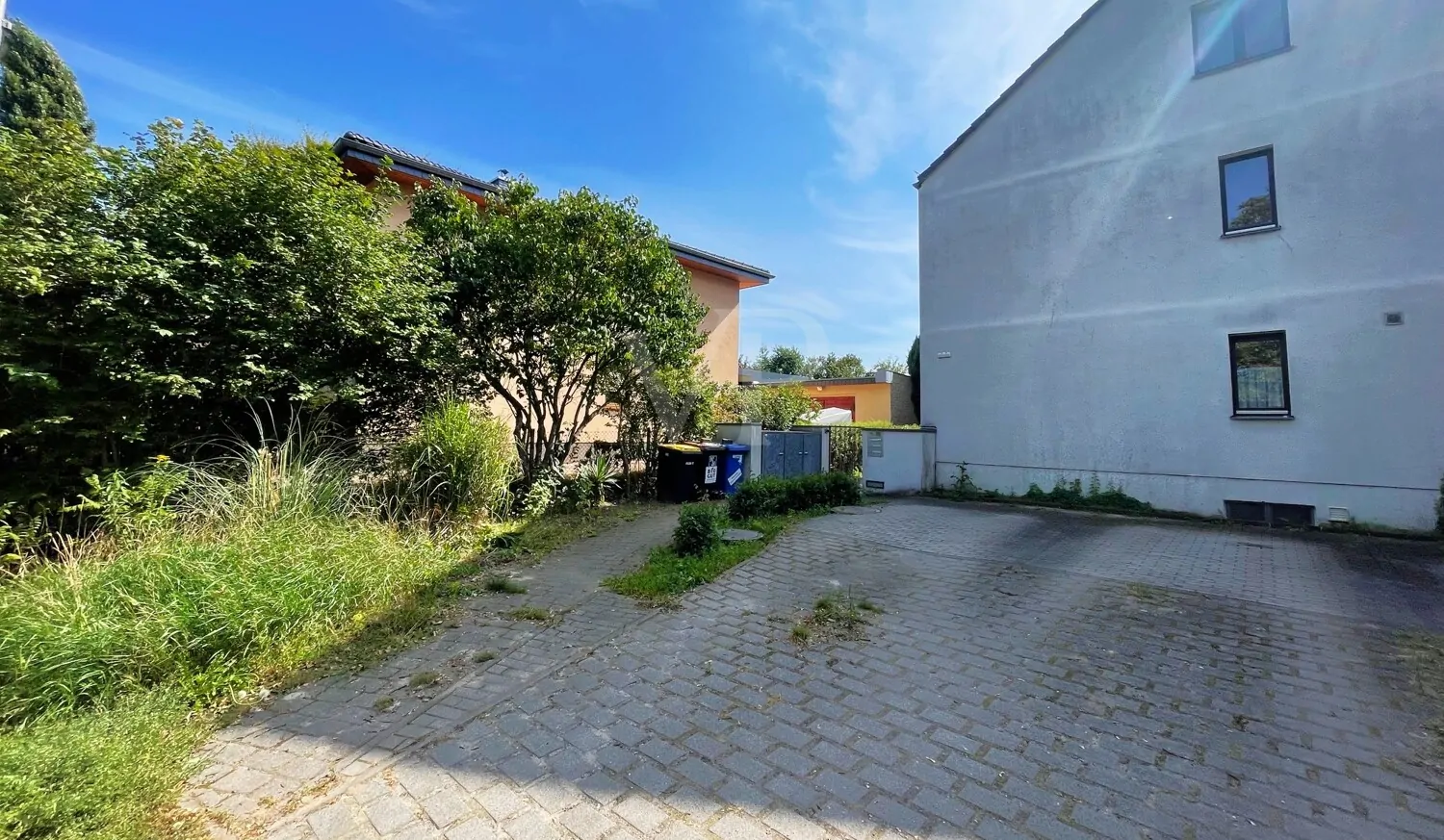 Stellplatz vor der Wohnung