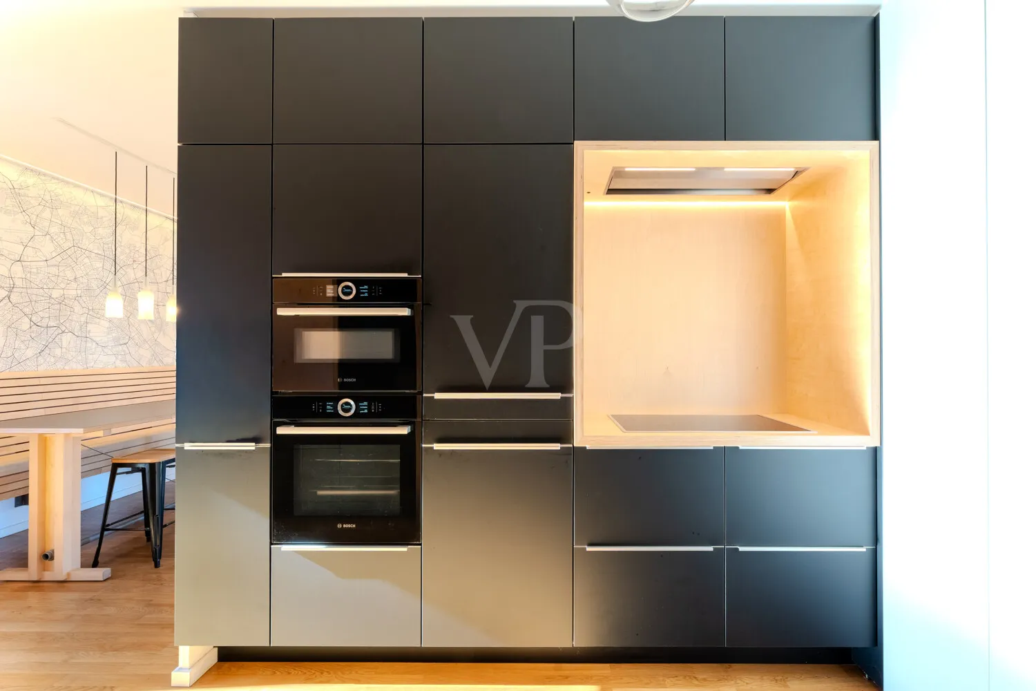 angefertigte Einbauküche (Kü)