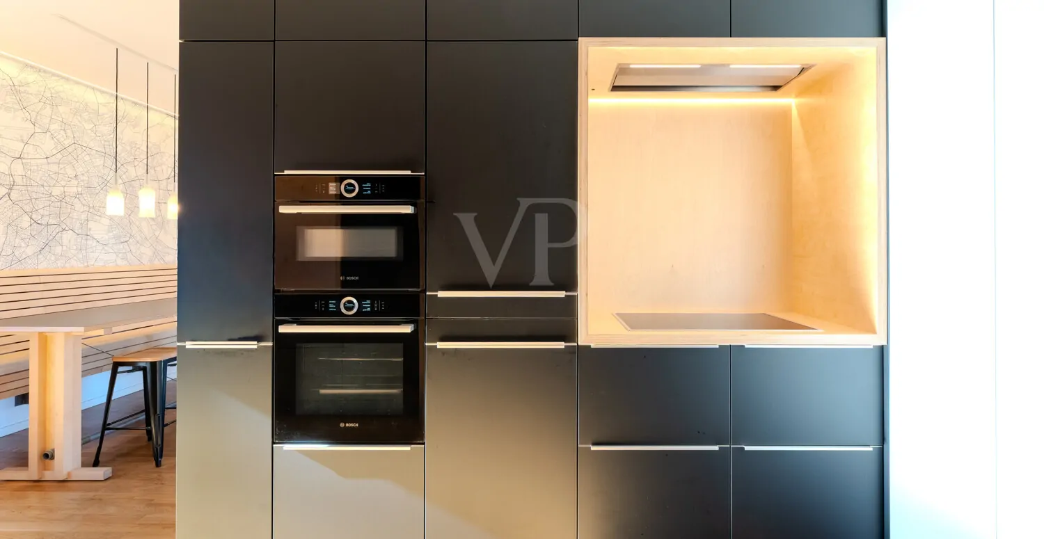 angefertigte Einbauküche (Kü)