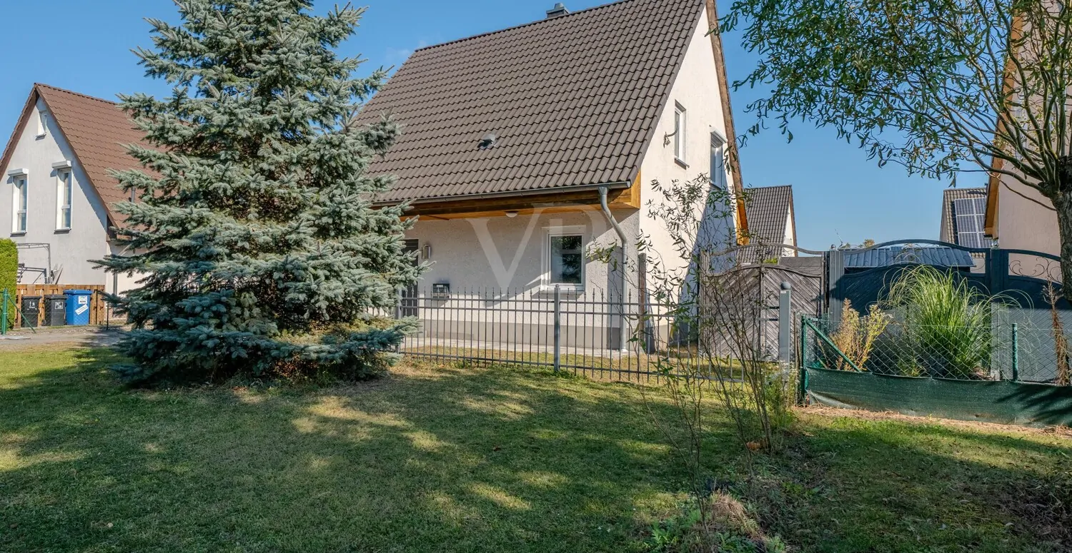 Hausansicht von Straße