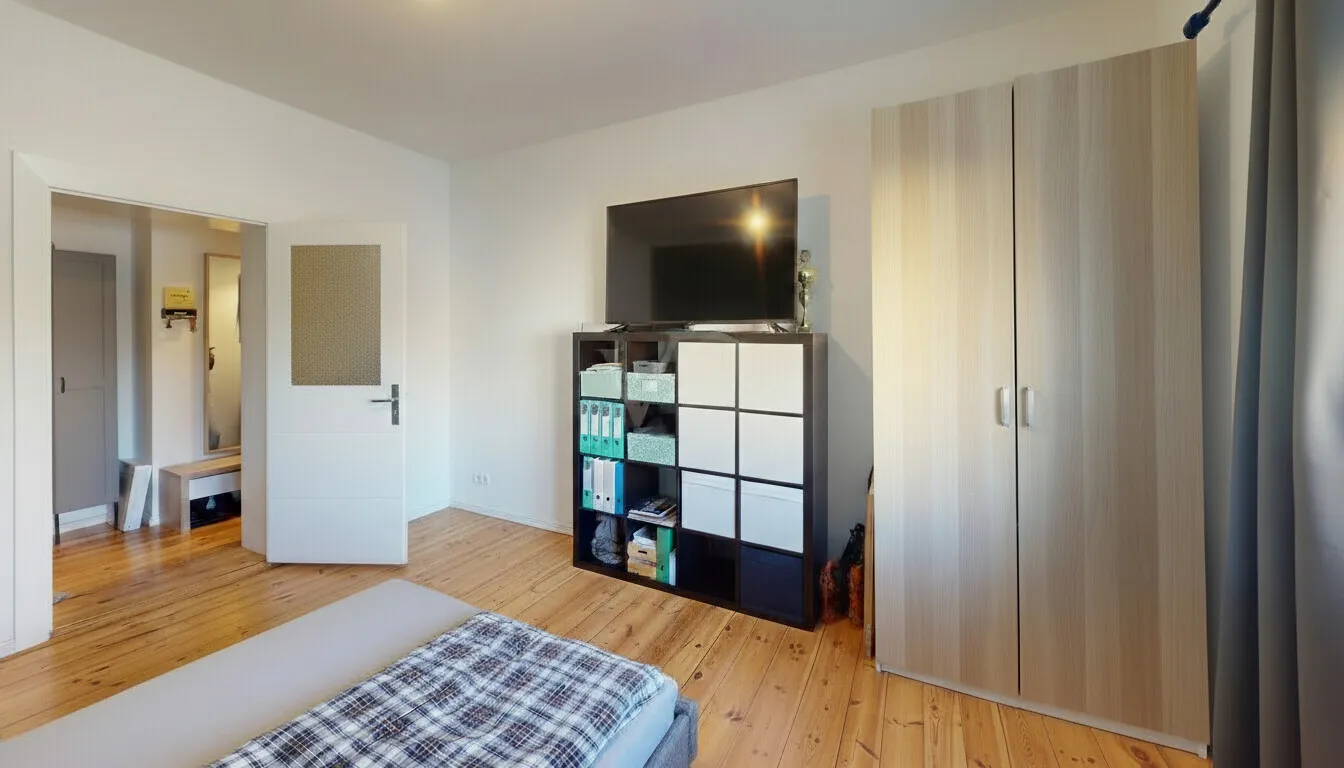 geräumiges Schlafzimmer