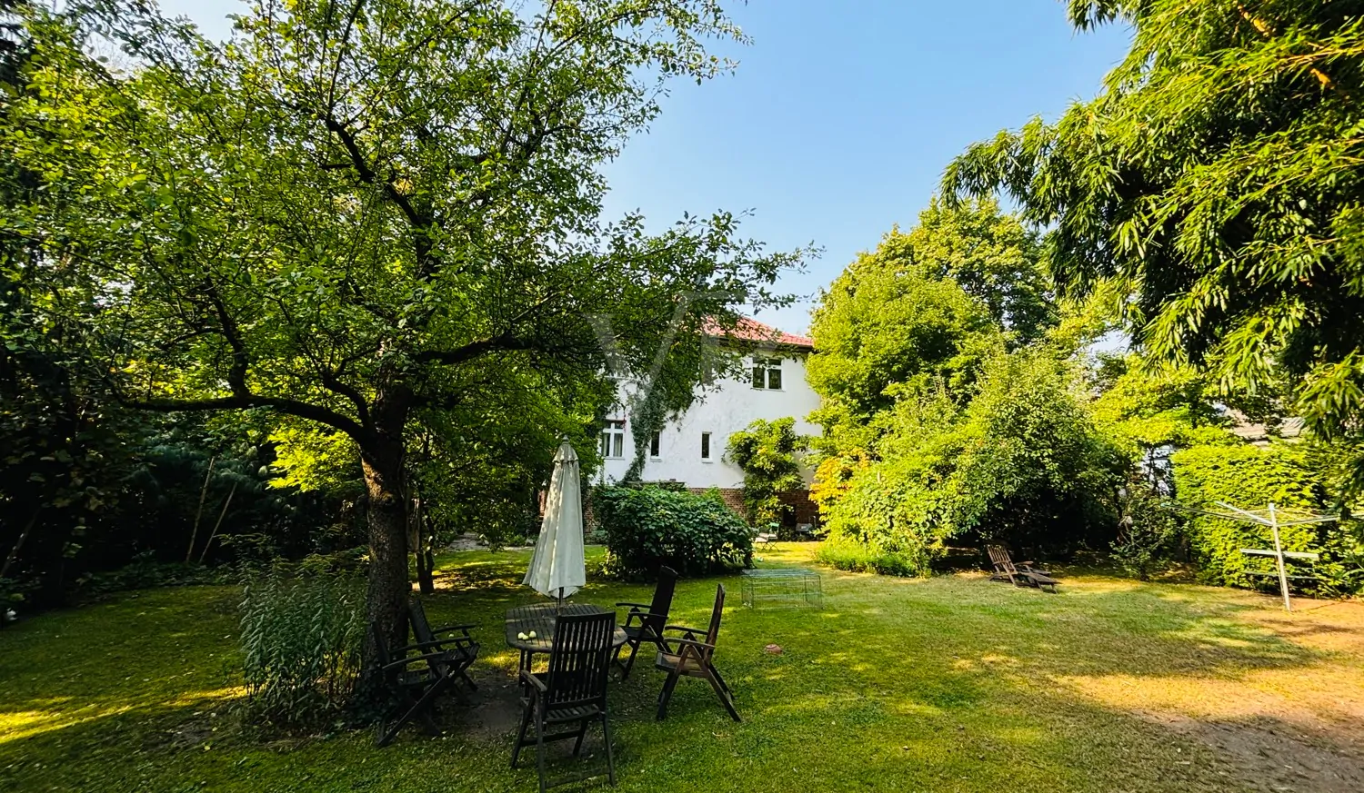 parkähnlicher Garten