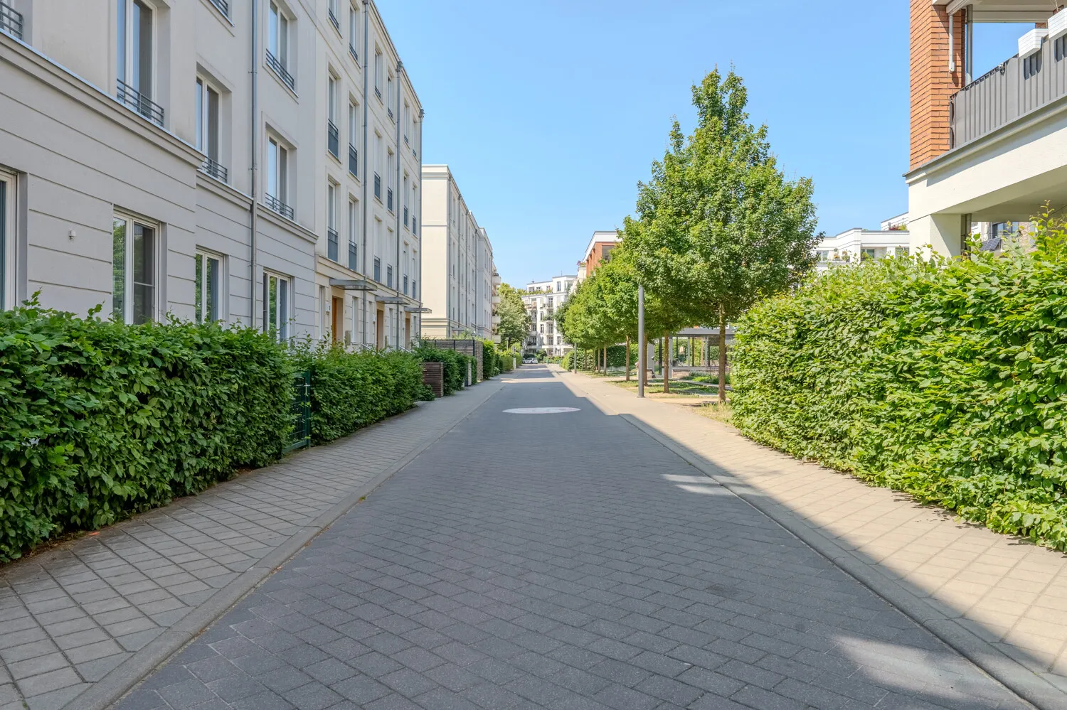 ruhige Anwohnerstraße (2)