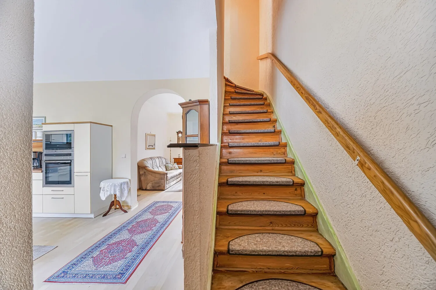 Treppe ins Obergeschoss