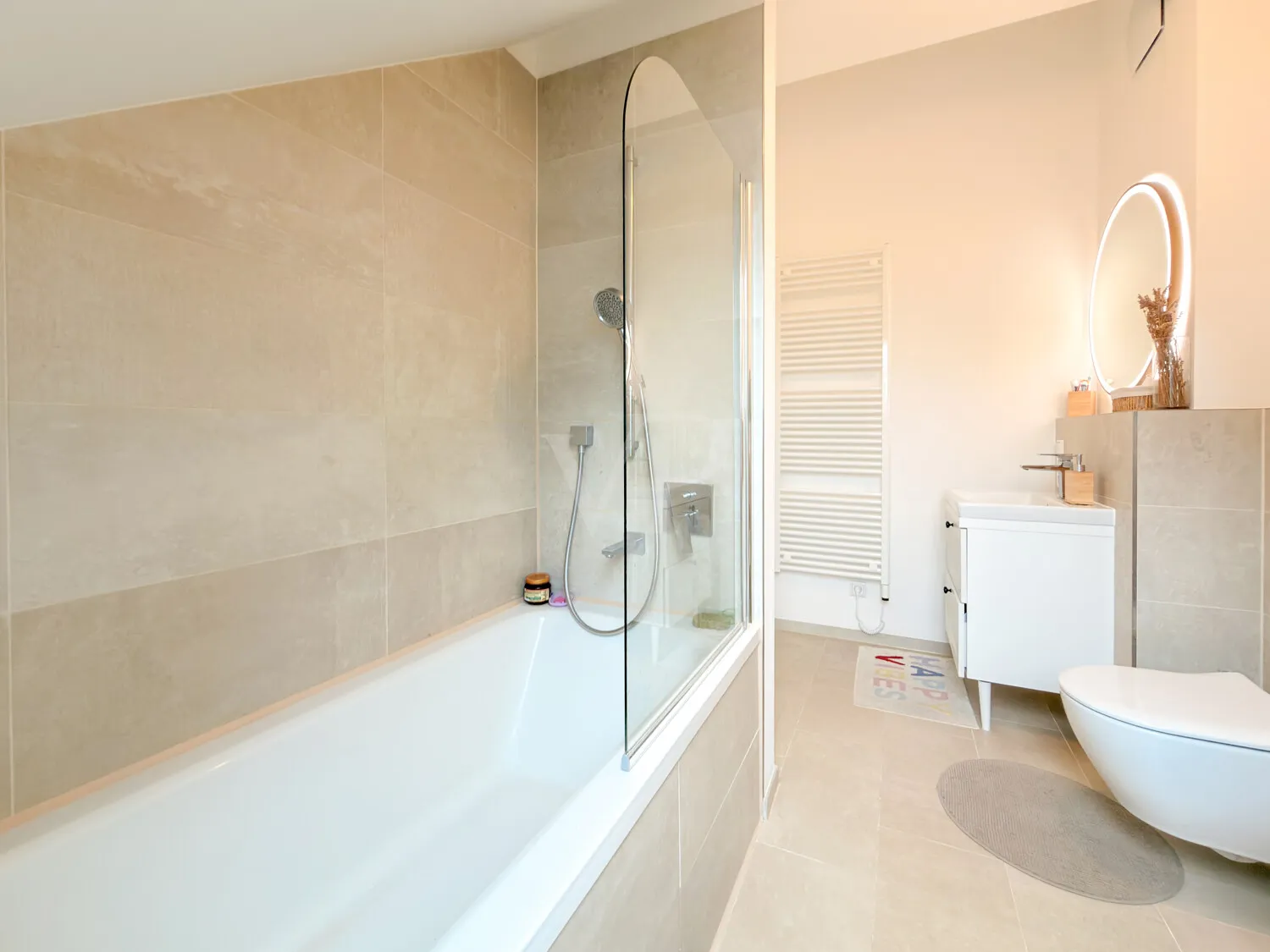 helles Badezimmer