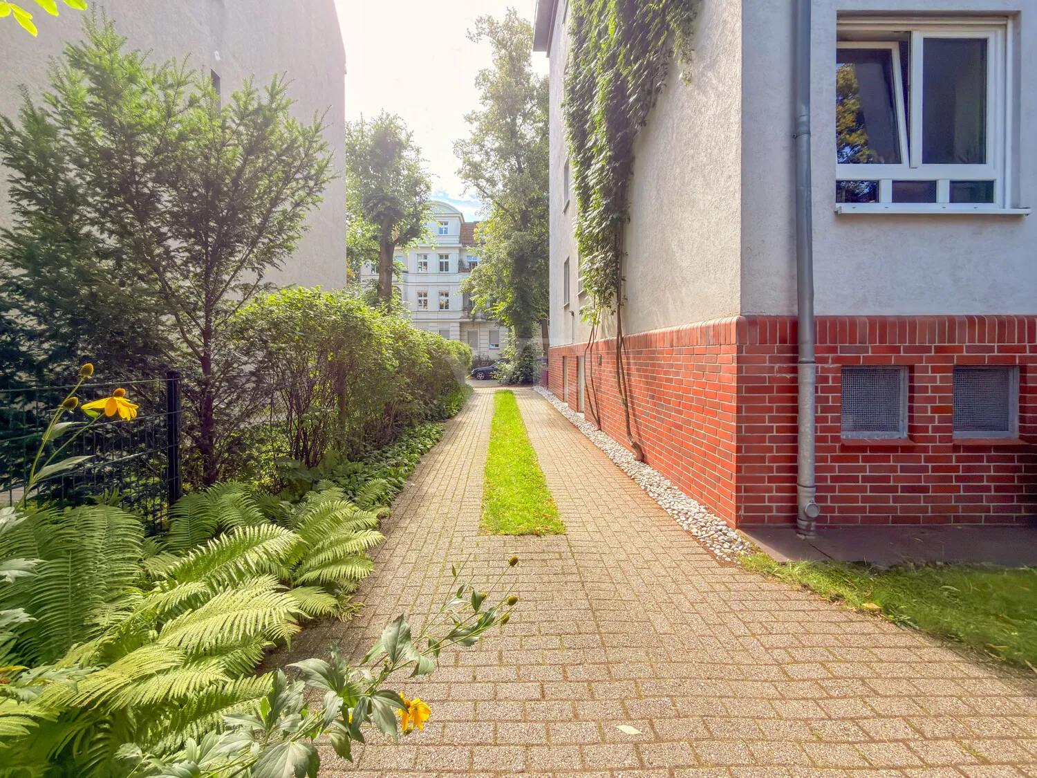 Zufahrt zum Hinterhof