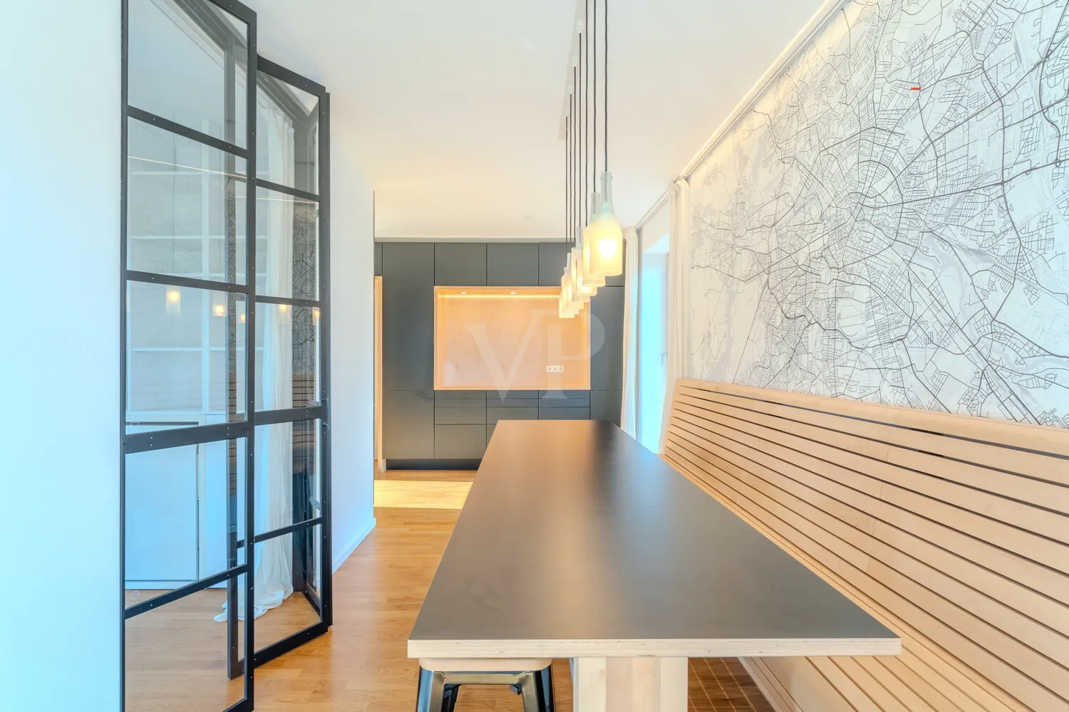 Blick vom Wohnzimmer Richtung Küche