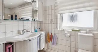 von_poll_real_estate_property_25057022_image_12