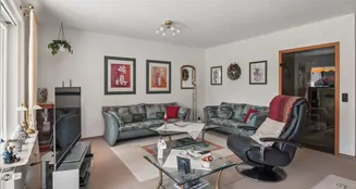 von_poll_real_estate_property_25057022_image_8