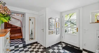 von_poll_real_estate_property_25057003_image_1