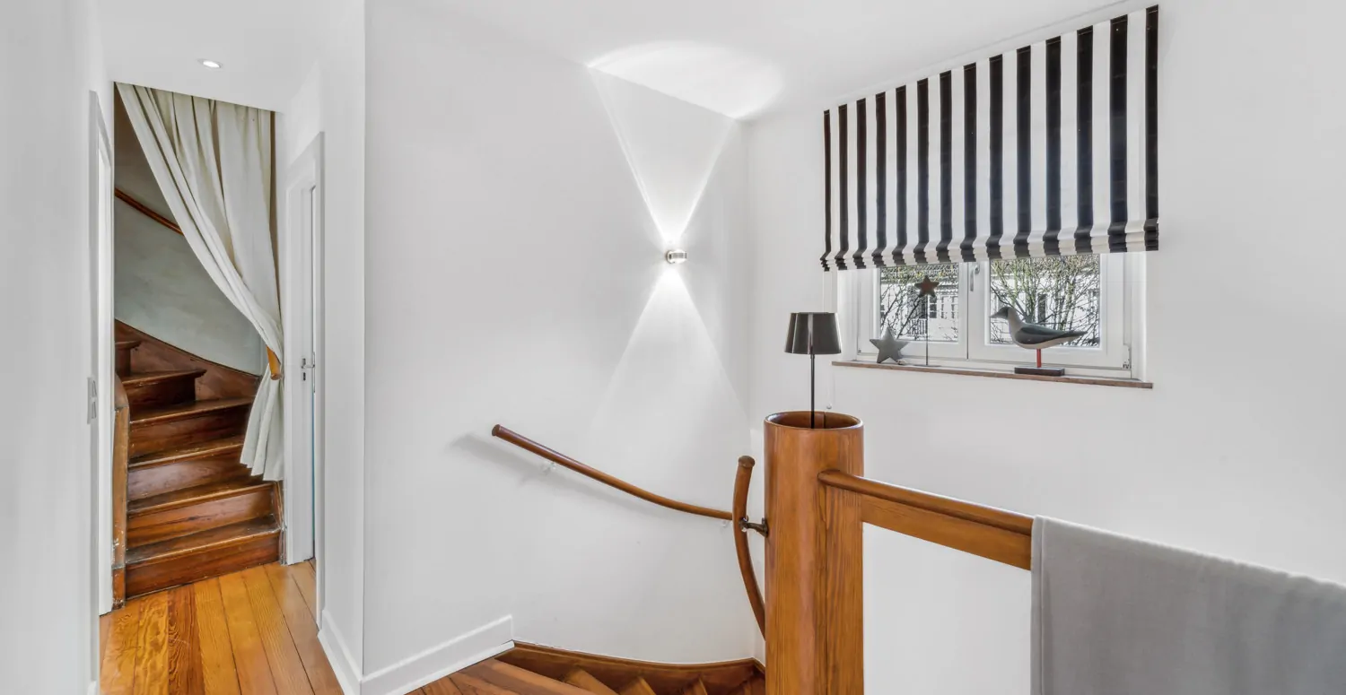 Charmante Doppelhaushälfte mit Dachterrasse und Ausbaupotential