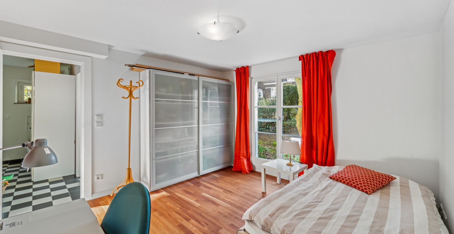 Charmante Doppelhaushälfte mit Dachterrasse und Ausbaupotential