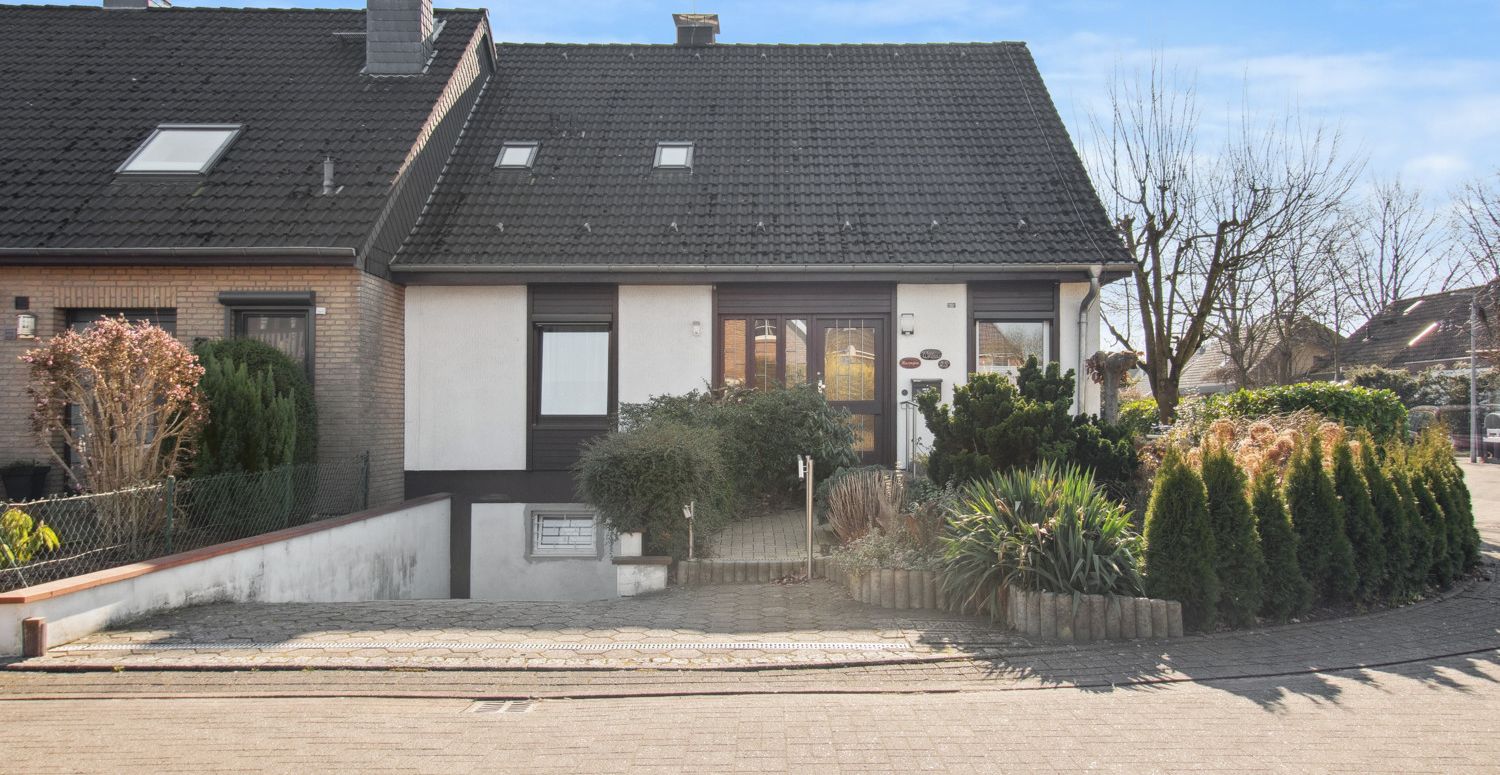 Geräumiges Wohnhaus mit separater Wohnung in schöner Lage in Habenhausen