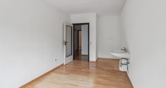 von_poll_real_estate_property_25057019_image_4