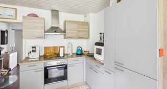 von_poll_real_estate_property_25057032_image_2