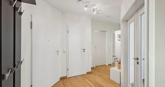 von_poll_real_estate_property_25057034_image_1