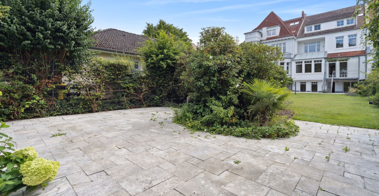 Terrasse im hinteren Bereich des Gartens