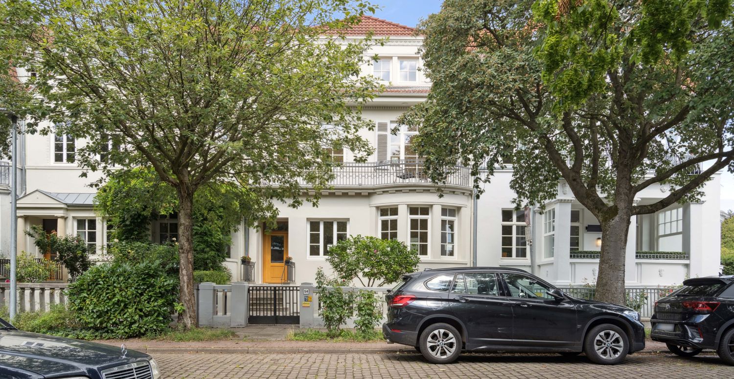 Prachtvolle Stadtvilla mit Parkplatz in bester Lage am Bürgerpark