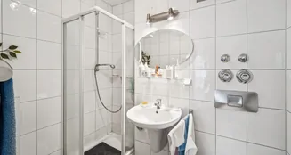 von_poll_real_estate_property_25057043_image_9