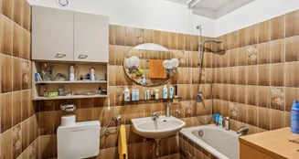 von_poll_real_estate_property_25057045_image_5