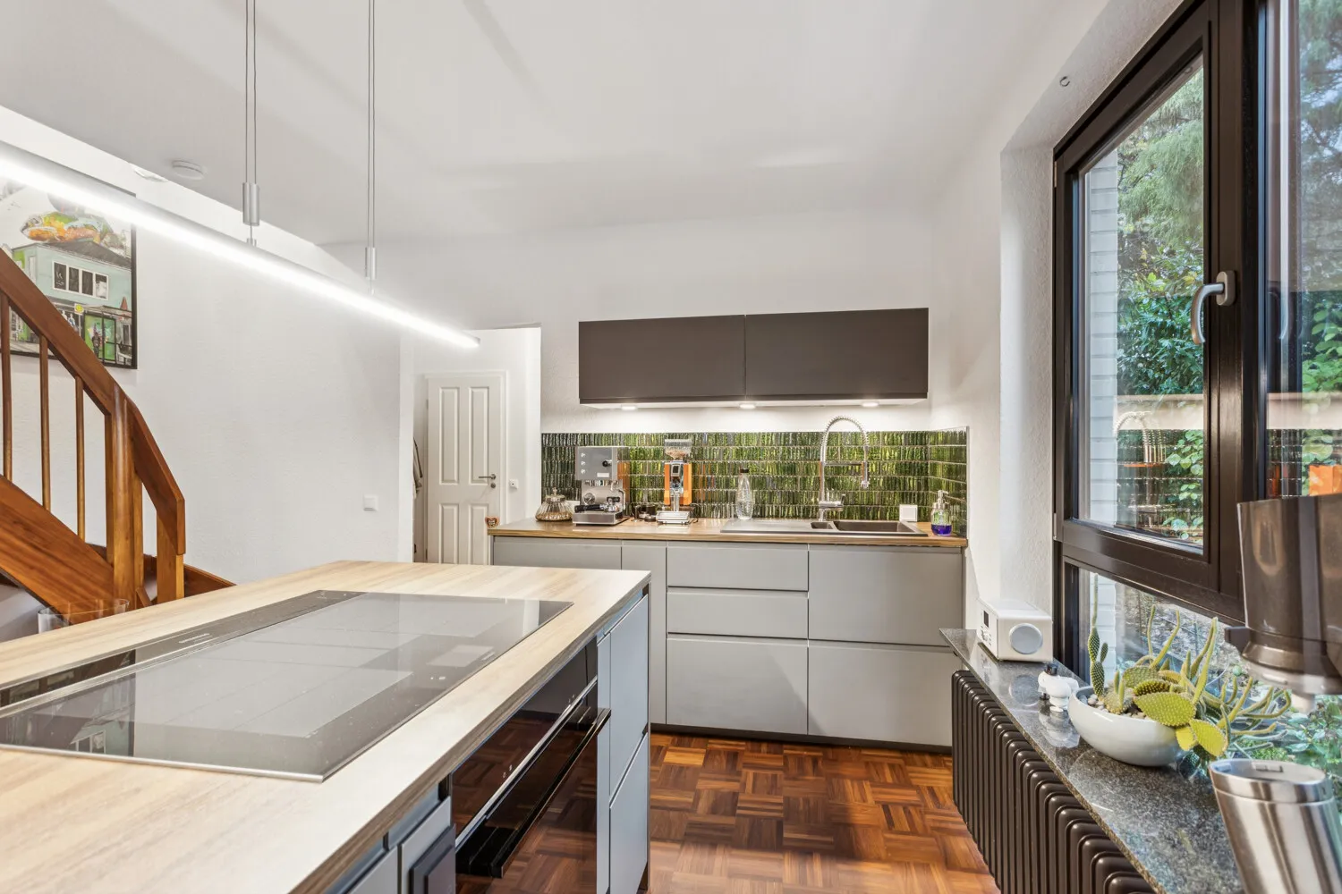 Vadonatúj sorház exkluzív felszereltséggel és mélygarázzsal egy csendes lakóövezetben