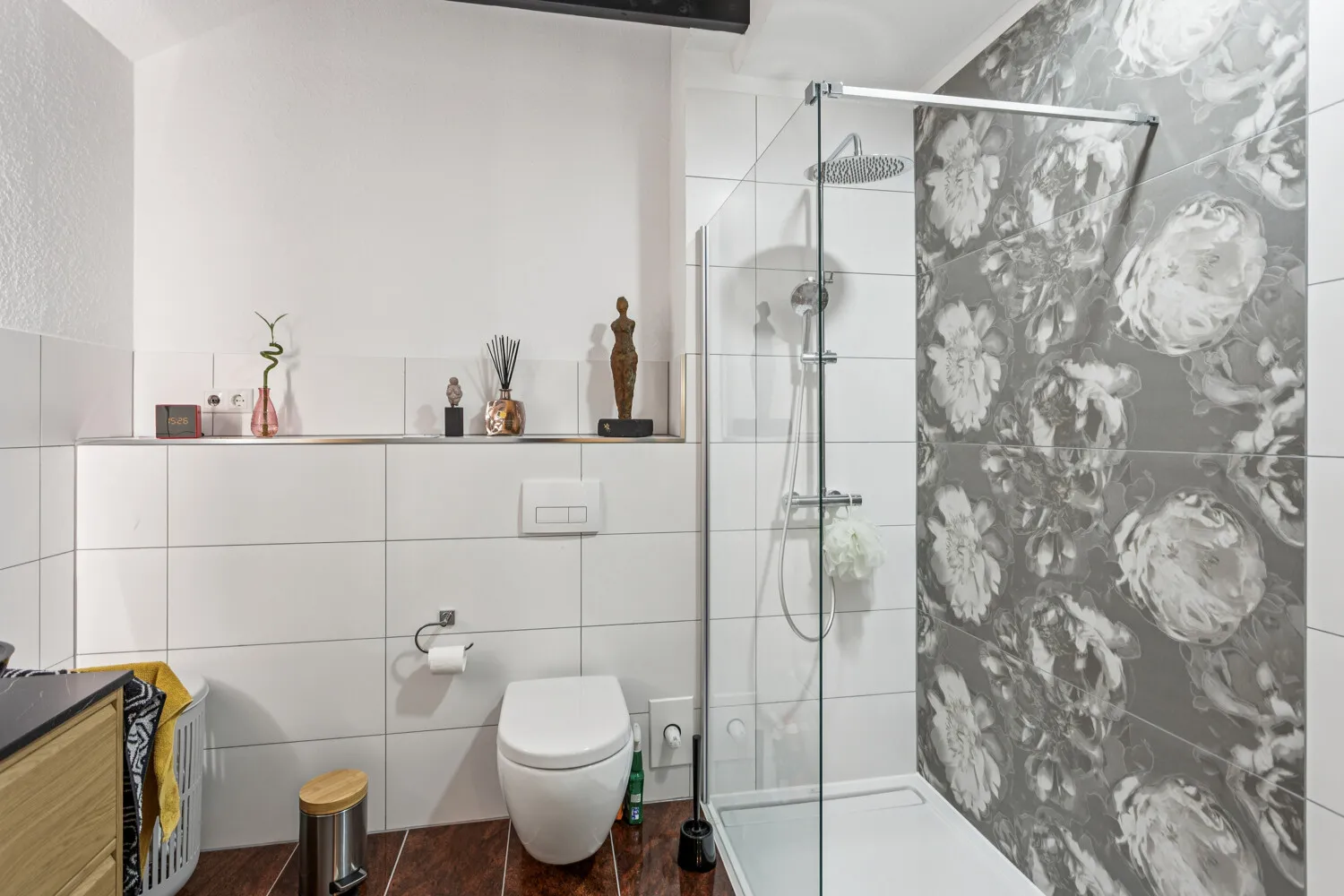 Vadonatúj sorház exkluzív felszereltséggel és mélygarázzsal egy csendes lakóövezetben