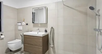 von_poll_real_estate_property_25057048_image_2