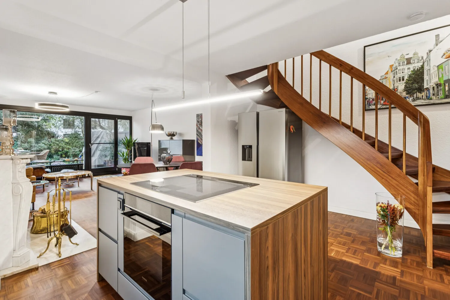 Vadonatúj sorház exkluzív felszereltséggel és mélygarázzsal egy csendes lakóövezetben