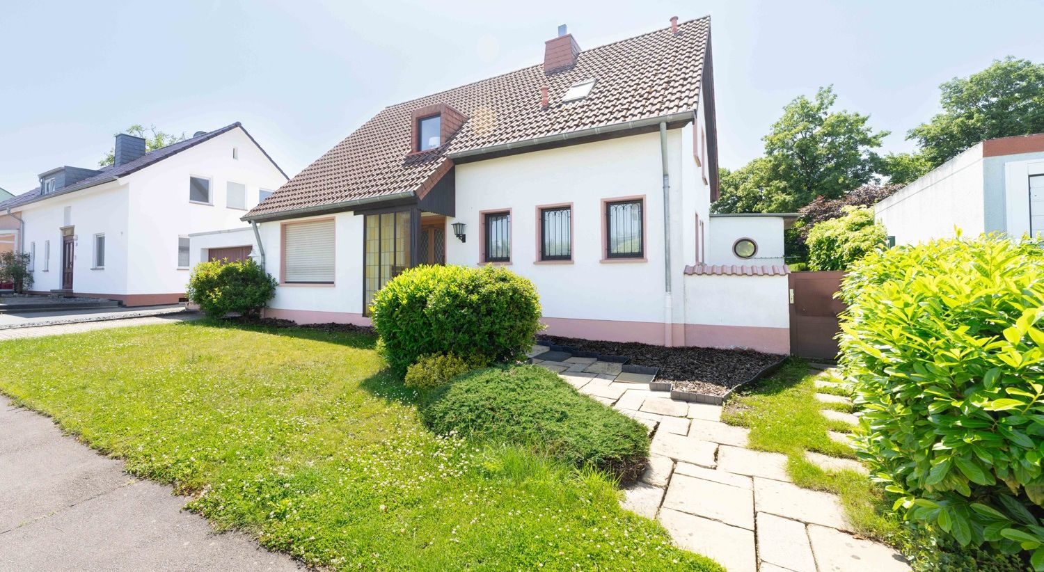 TRIER: Charmantes Einfamilienhaus am Mattheiser Weiher