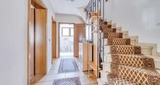 von_poll_real_estate_property_25160016_image_2