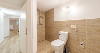 von_poll_real_estate_property_25160013_image_13