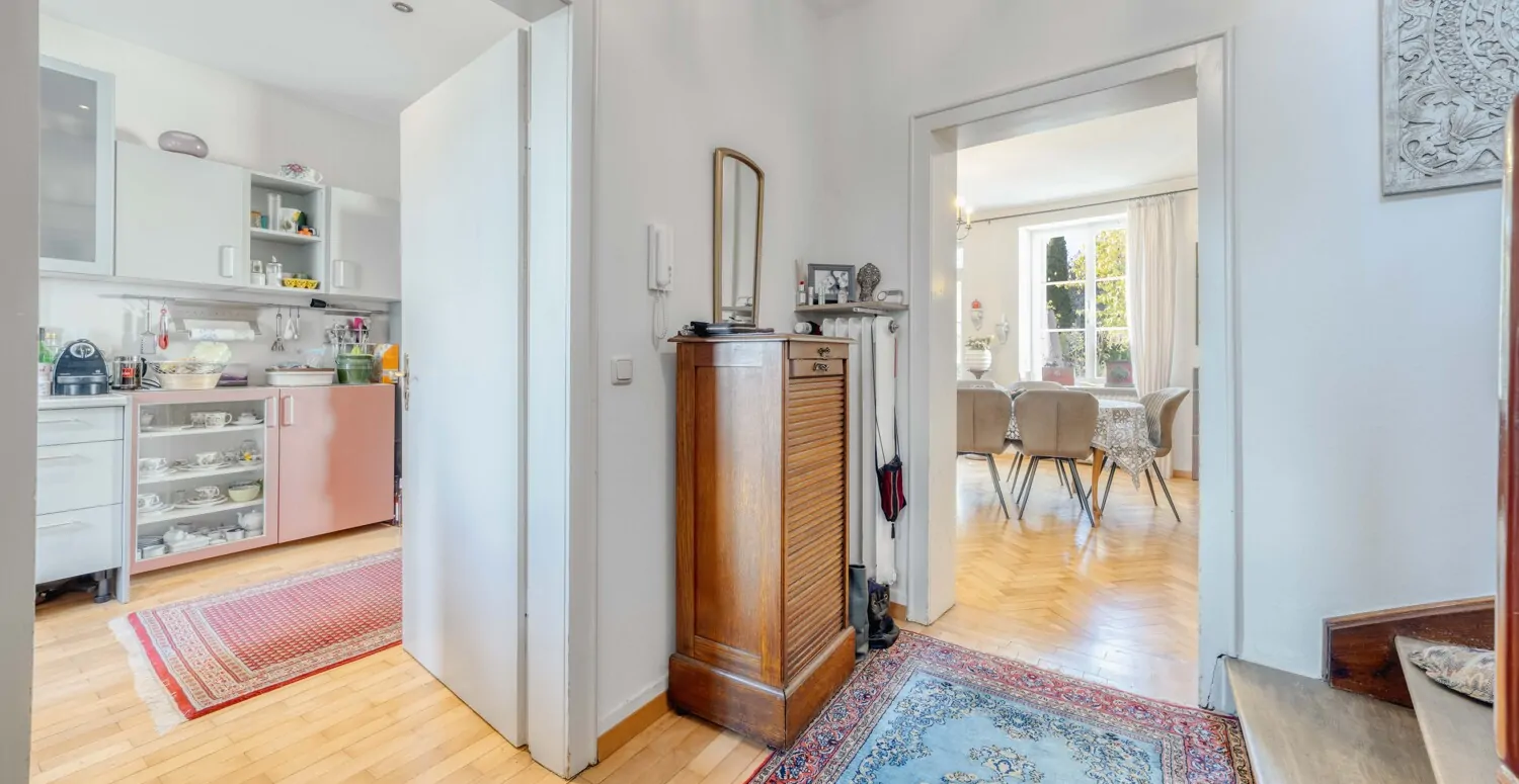 EG: Diele / Zugang Küche & Esszimmer