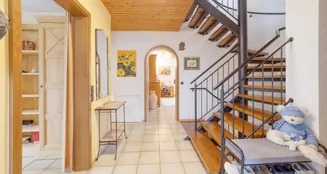 von_poll_real_estate_property_25160023_image_2