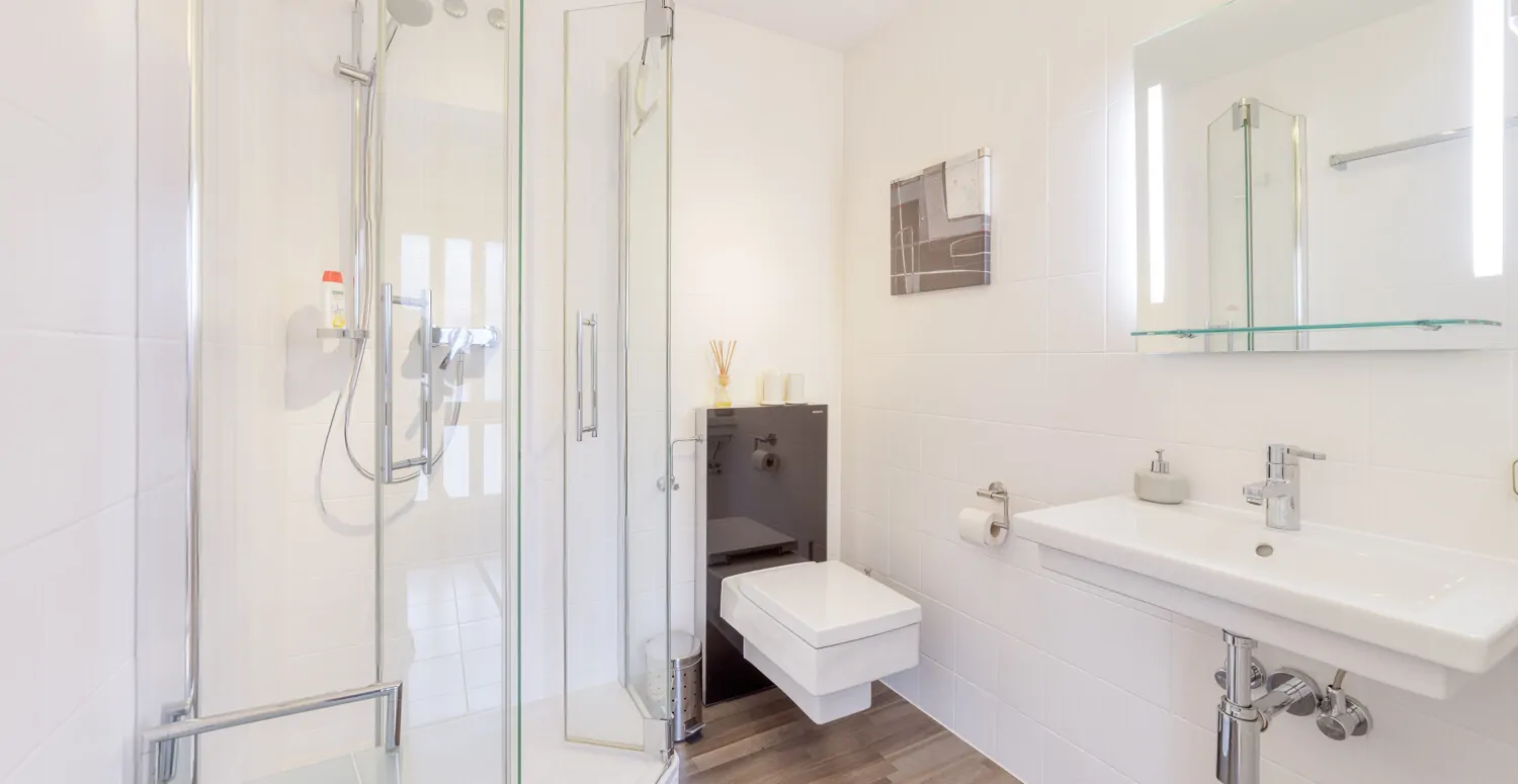 EG: Duschbad Einliegerwohnung