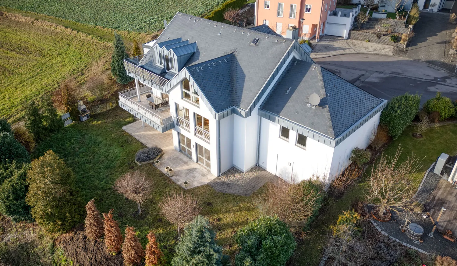 Luftaufnahme: Seitenansicht